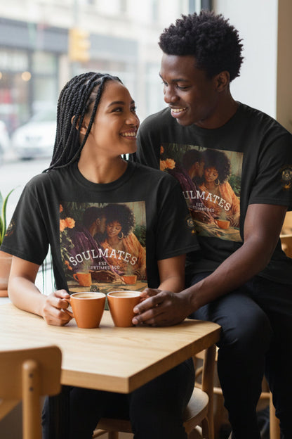 Timeless Soulmates – Vintage Graphic T-Shirt